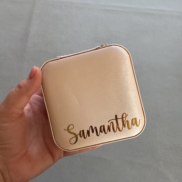 Tiny zipper Jewelry box - Picture 5 of 5